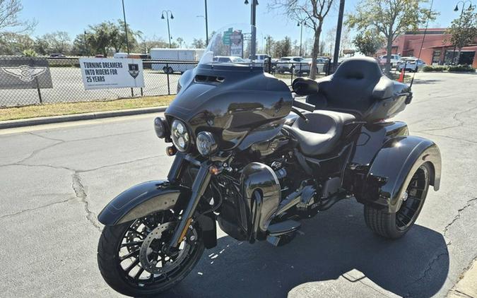 2025 Harley-Davidson FLHTCUTG - Tri Glide Ultra