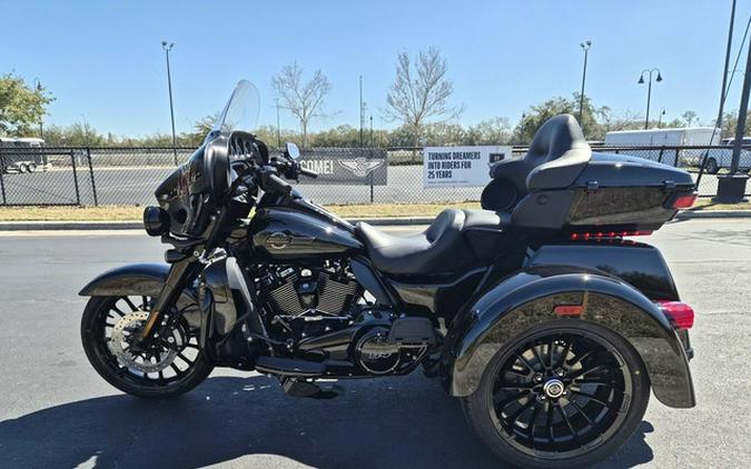 2025 Harley-Davidson FLHTCUTG - Tri Glide Ultra