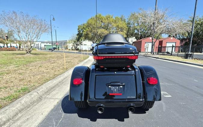 2025 Harley-Davidson FLHTCUTG - Tri Glide Ultra