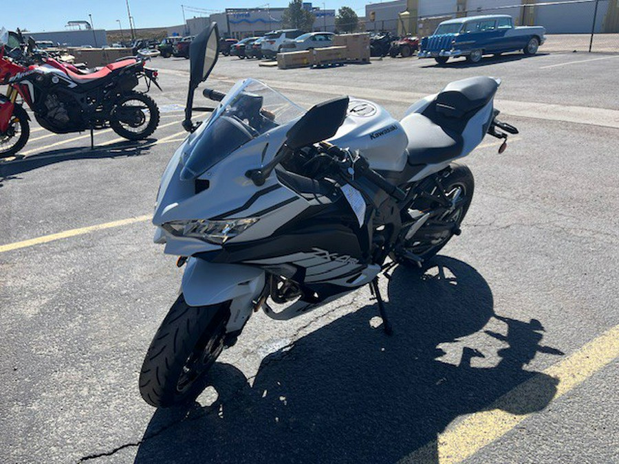 2025 Kawasaki Ninja® ZX™-4RR ABS