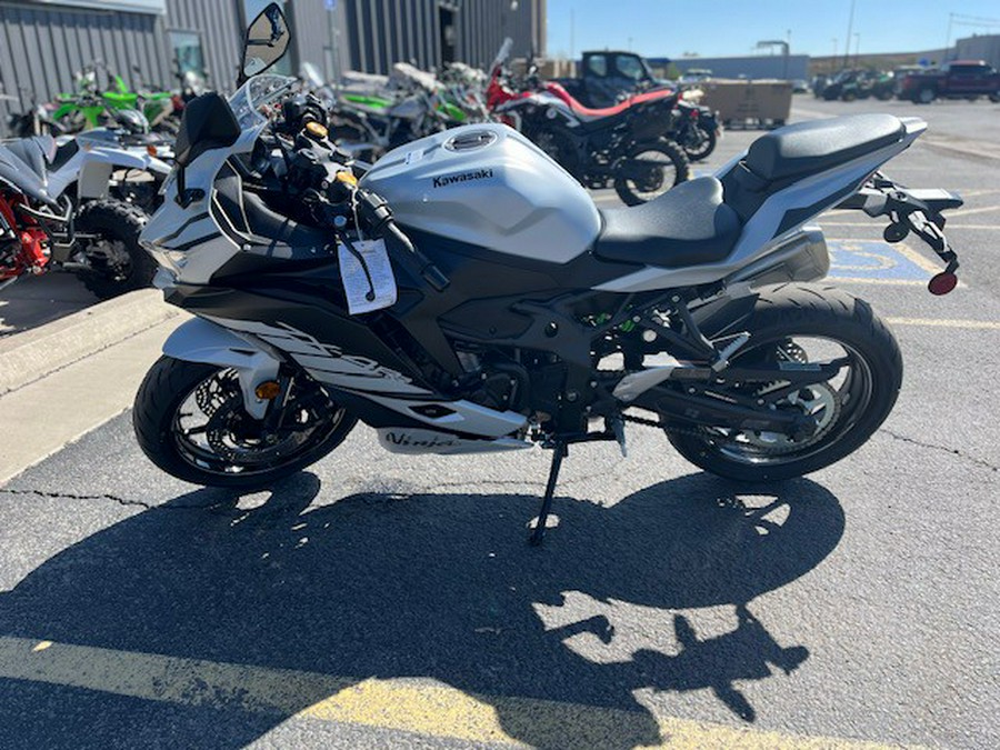 2025 Kawasaki Ninja® ZX™-4RR ABS