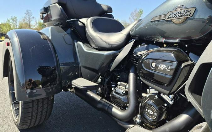 2025 Harley-Davidson FLHTCUTG - Tri Glide Ultra