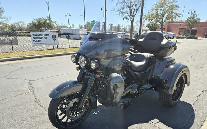 2025 Harley-Davidson FLHTCUTG - Tri Glide Ultra