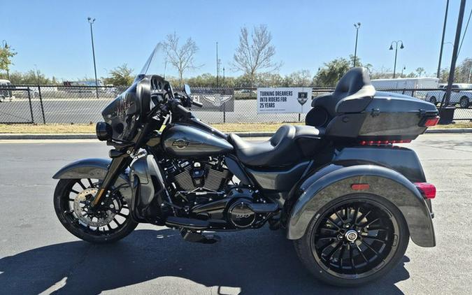 2025 Harley-Davidson FLHTCUTG - Tri Glide Ultra