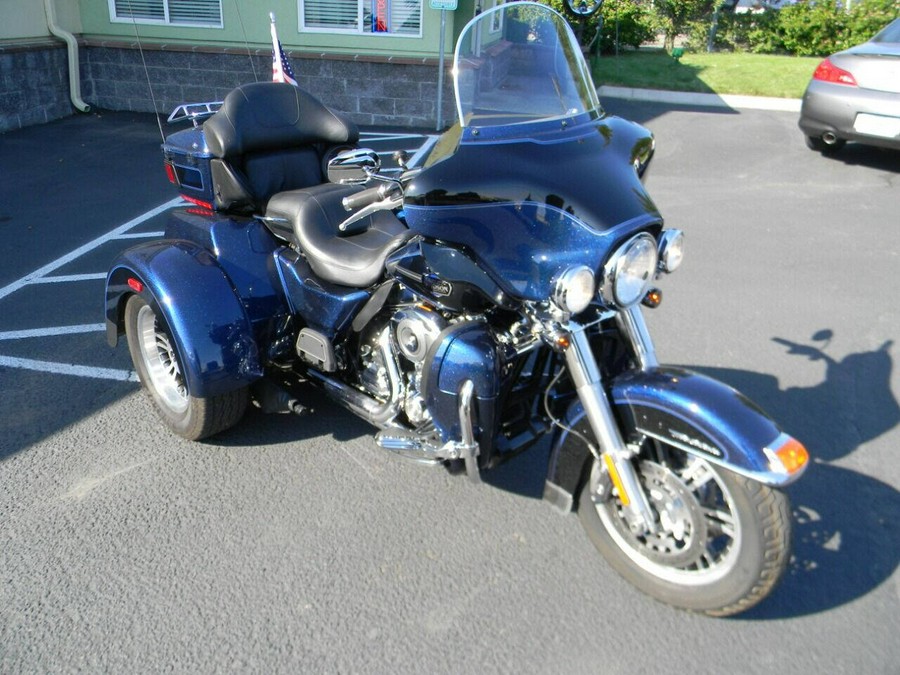 2013 Harley-Davidson Tri Glide Ultra FLHTCUTG