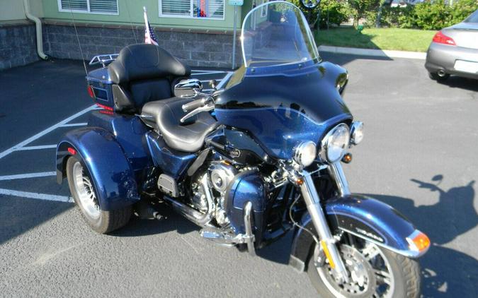 2013 Harley-Davidson Tri Glide Ultra FLHTCUTG