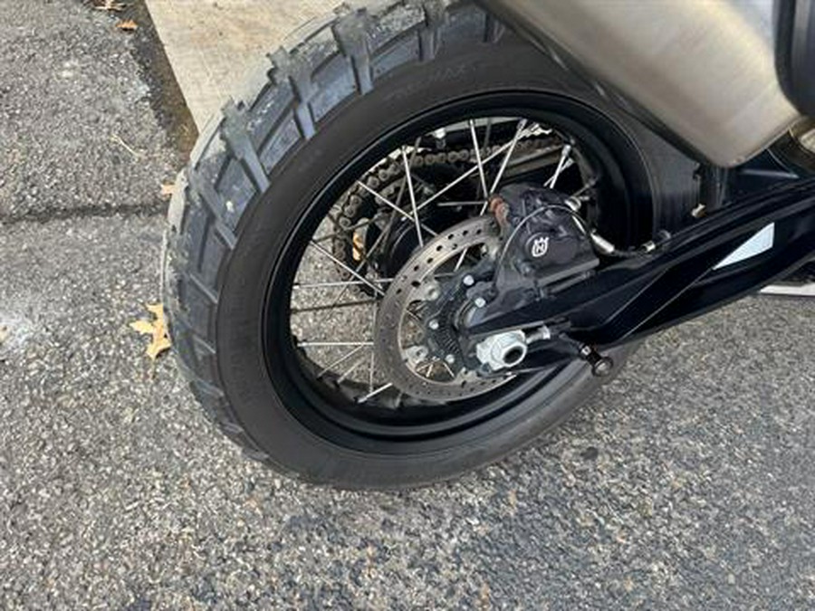 2022 Husqvarna Norden 901