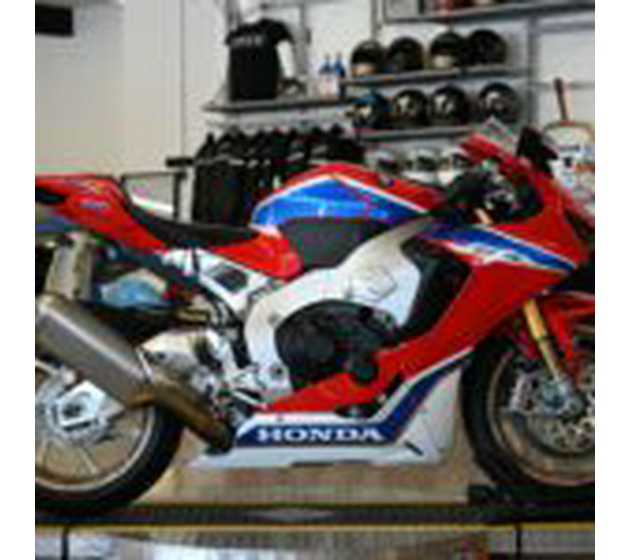 2017 Honda CBR1000RR SP2