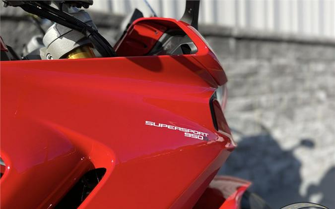 2024 Ducati SuperSport 950 S