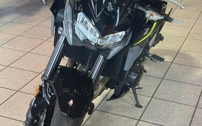 2024 Kawasaki Z900 SE ABS