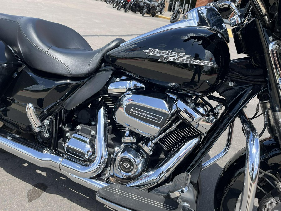 2017 Harley-Davidson® FLHXS Street Glide® Special Black Denim 627115