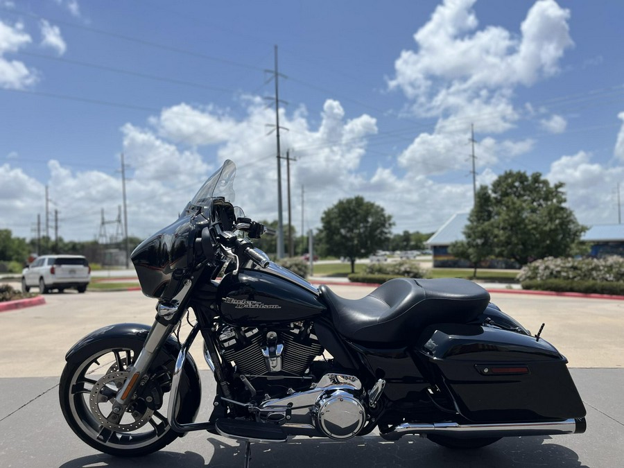 2017 Harley-Davidson® FLHXS Street Glide® Special Black Denim 627115