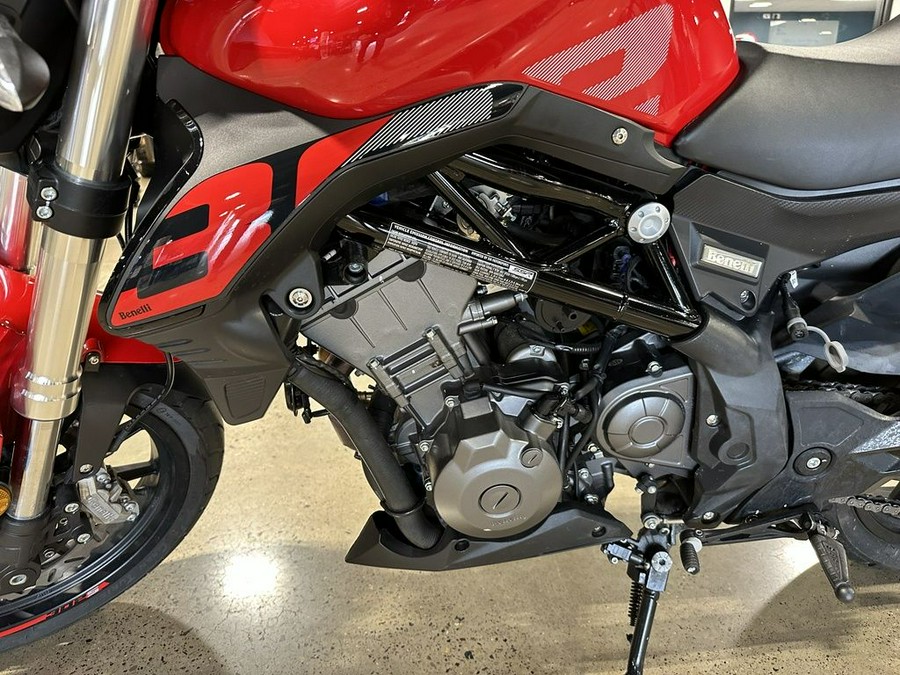 2022 Benelli 302S