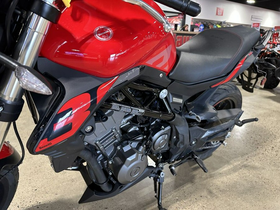 2022 Benelli 302S