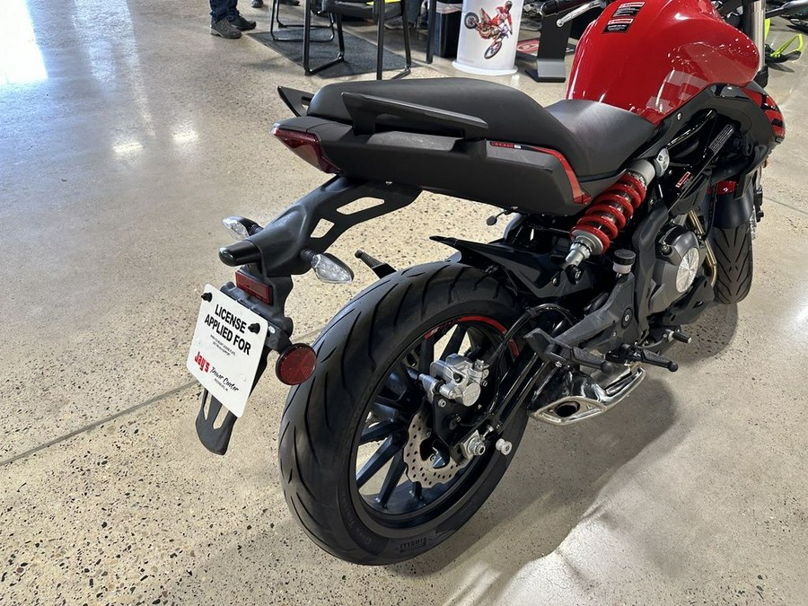 2022 Benelli 302S