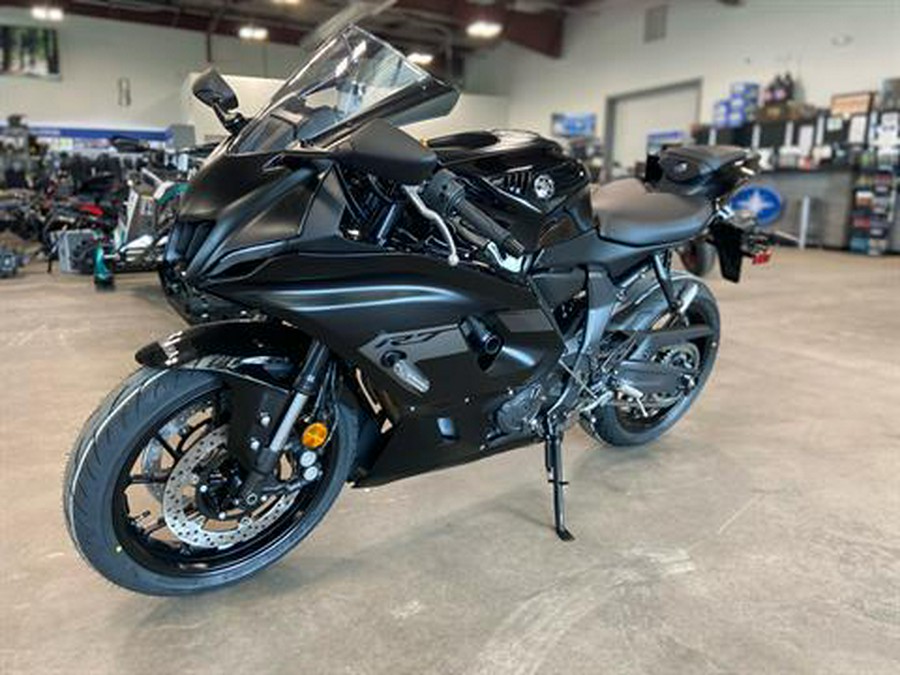 2025 Yamaha YZF-R7