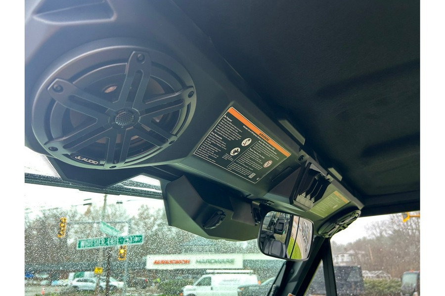 2026 Can-Am Defender Limited HD11