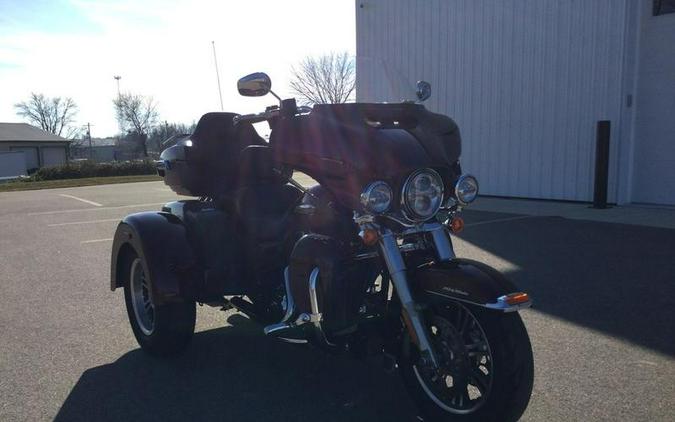 2015 Harley-Davidson® FLHTCUTG - Tri-Glide® Ultra