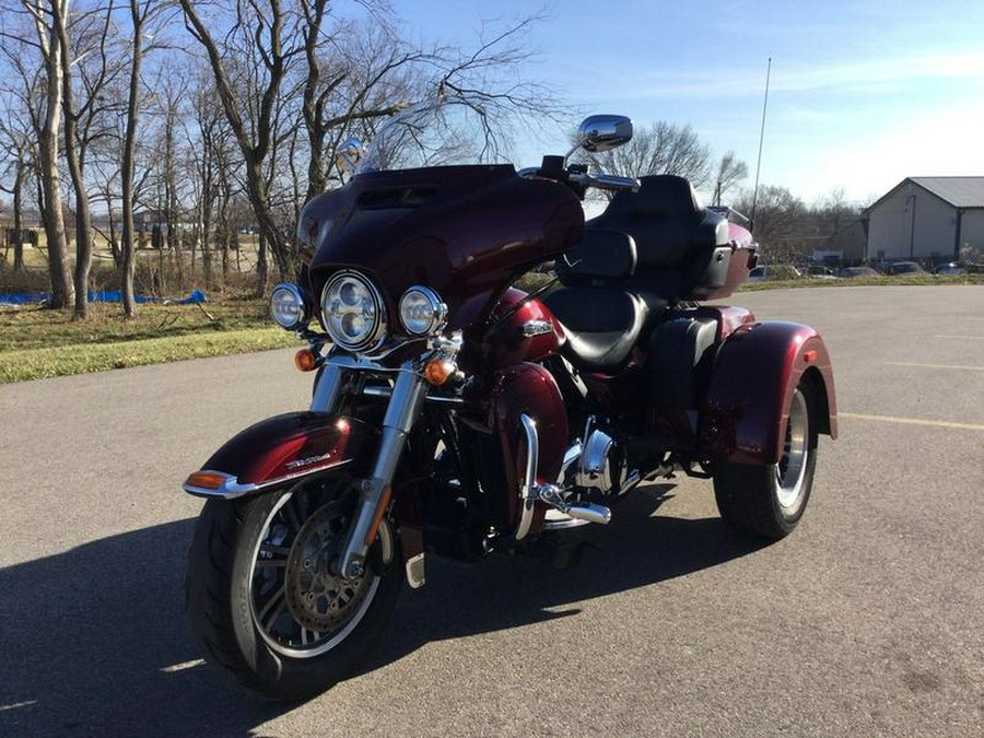 2015 Harley-Davidson® FLHTCUTG - Tri-Glide® Ultra