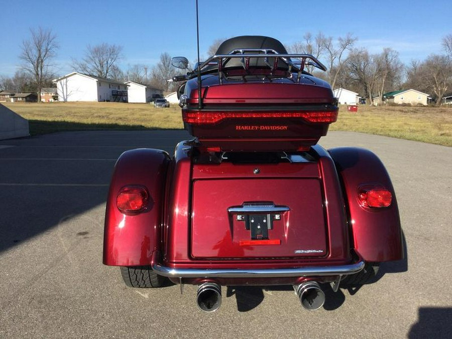 2015 Harley-Davidson® FLHTCUTG - Tri-Glide® Ultra