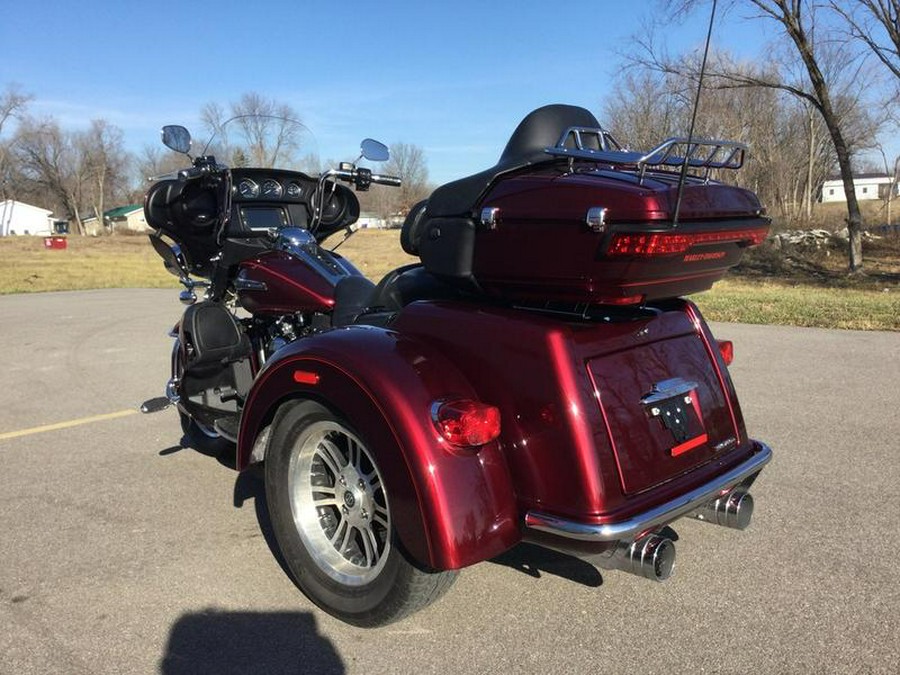 2015 Harley-Davidson® FLHTCUTG - Tri-Glide® Ultra