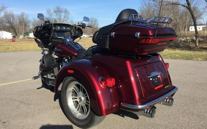 2015 Harley-Davidson® FLHTCUTG - Tri-Glide® Ultra