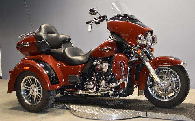 2024 Harley-Davidson Tri Glide Ultra FLHTCUTG