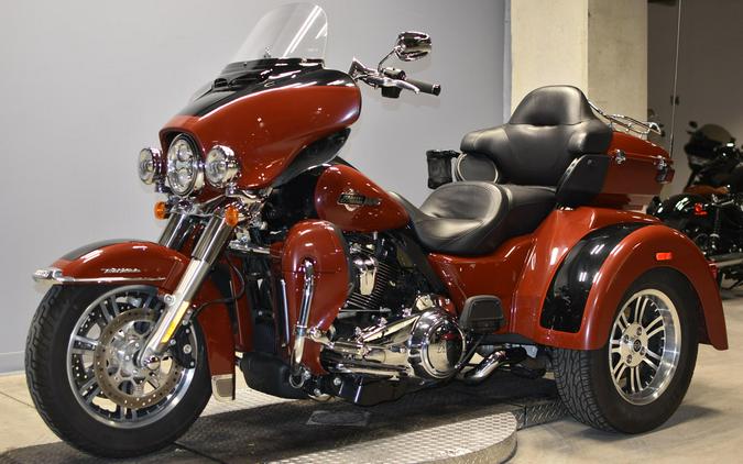 2024 Harley-Davidson Tri Glide Ultra FLHTCUTG