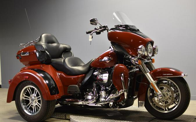 2024 Harley-Davidson Tri Glide Ultra FLHTCUTG