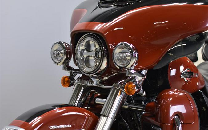2024 Harley-Davidson Tri Glide Ultra FLHTCUTG