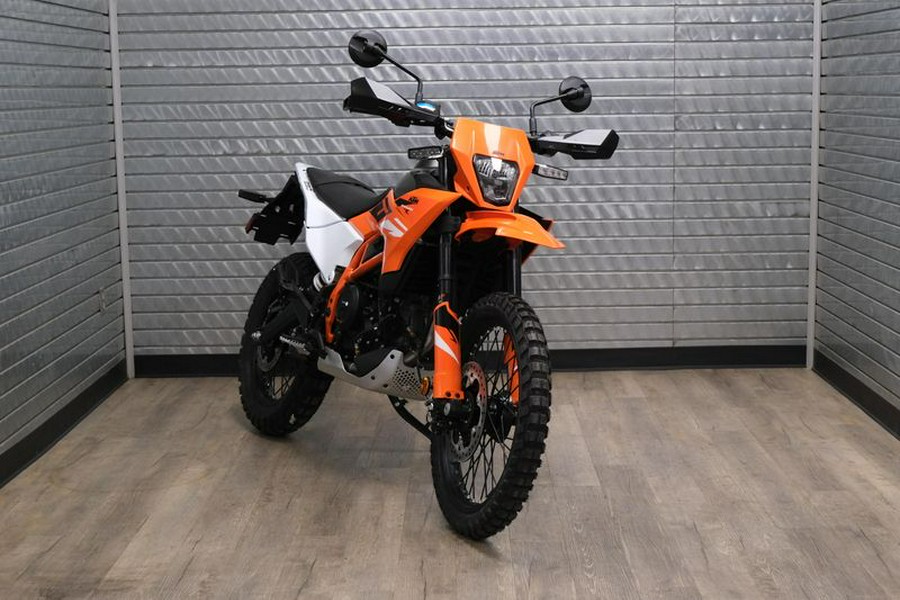 New 2025 KTM 390 ENDURO R