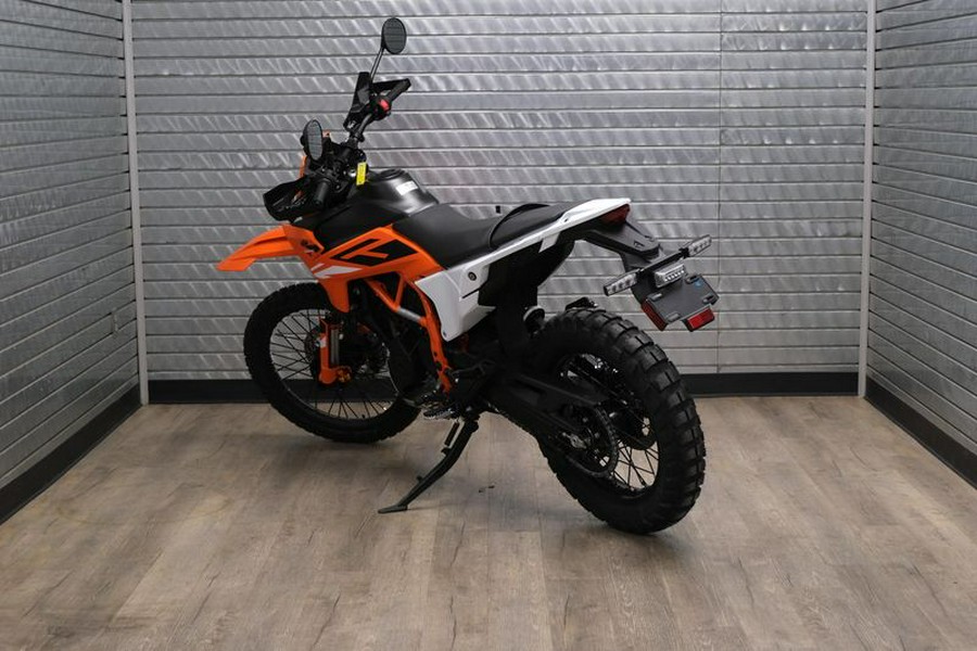 New 2025 KTM 390 ENDURO R