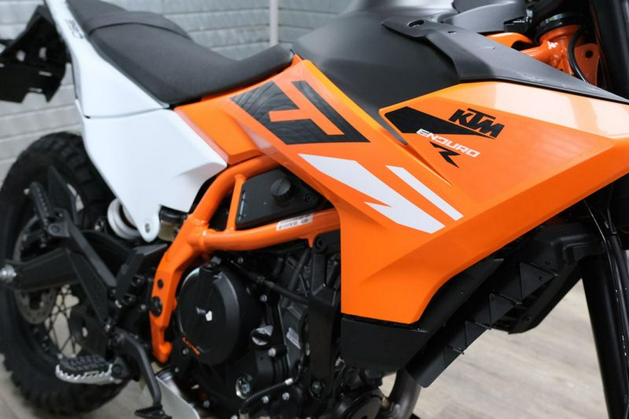 New 2025 KTM 390 ENDURO R