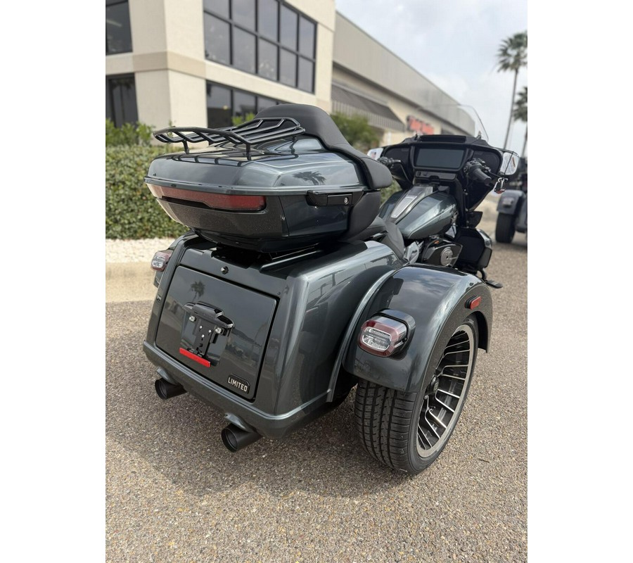 2026 Harley-Davidson Street Glide 3 Limited Iron Horse Metallic Chrome Trim