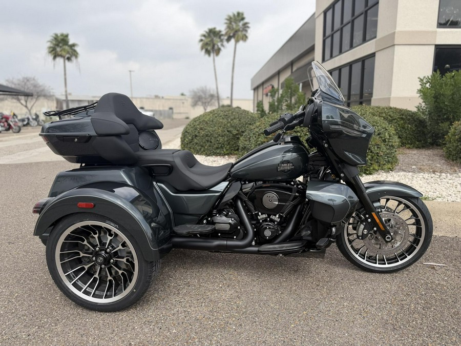 2026 Harley-Davidson Street Glide 3 Limited Iron Horse Metallic Chrome Trim