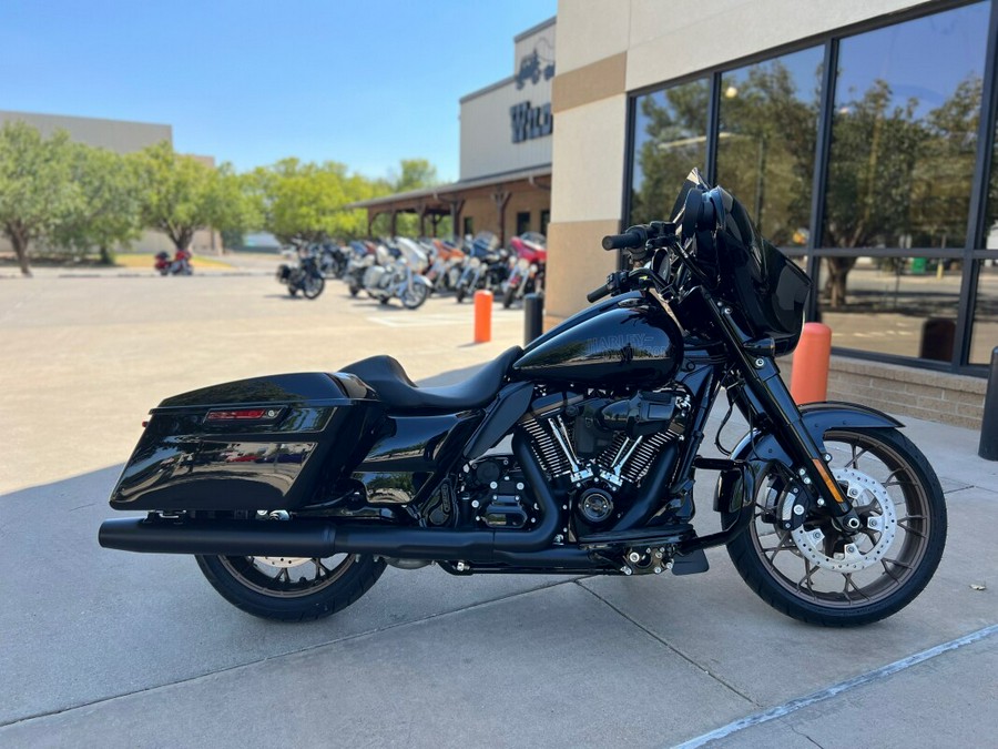 2023 Harley-Davidson® Street Glide® ST Black