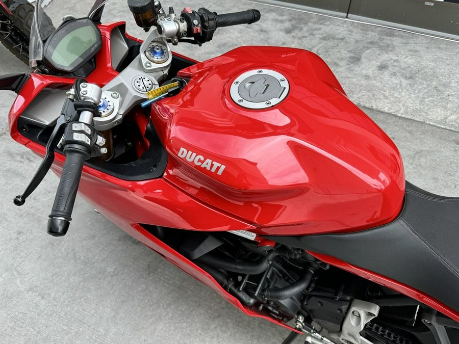 2020 Ducati SuperSport S Red