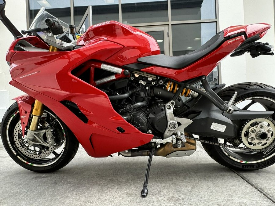 2020 Ducati SuperSport S Red