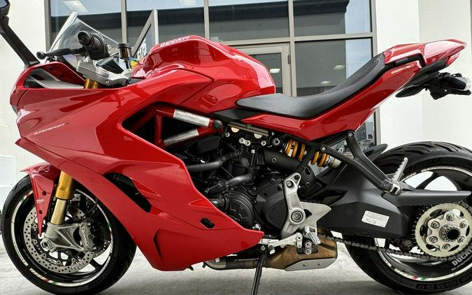 2020 Ducati SuperSport S Red