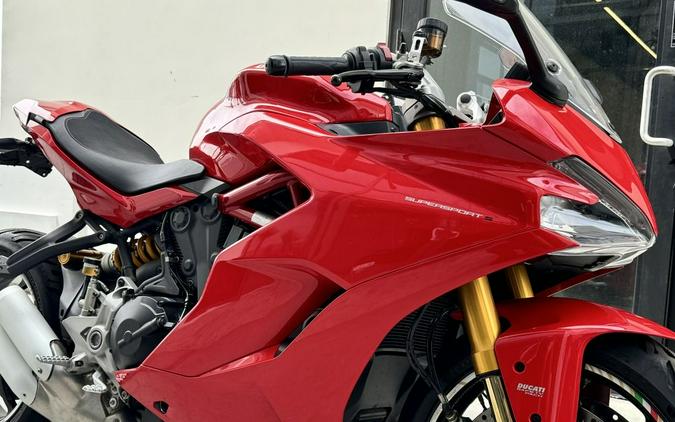 2020 Ducati SuperSport S Touring Review | Filling the Gap