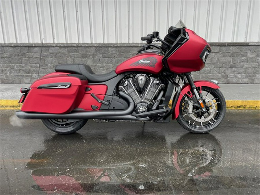 2024 Indian Motorcycle CHALLENGER DARK HORSE WITH POWERBAND AUDIO PACKAGE