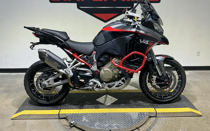 2022 Ducati Multistrada V4 S Travel & Radar Spoked Wheel