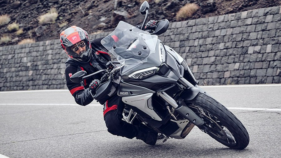 2022 Ducati Multistrada V4 S Travel & Radar Spoked Wheel