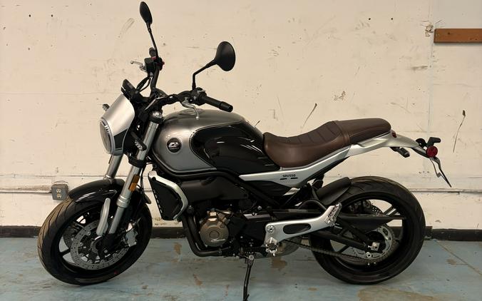 2023 QJ Motor SRV550 - QJ8424