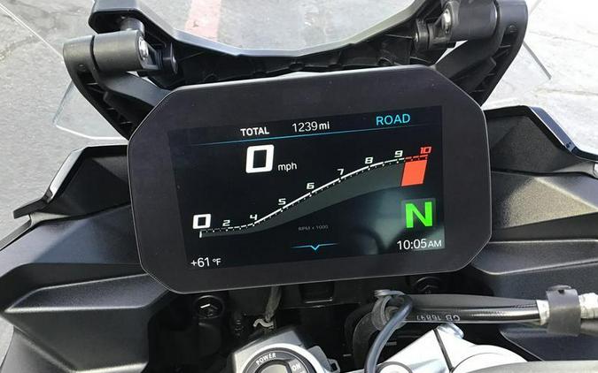 2022 BMW F 900 XR