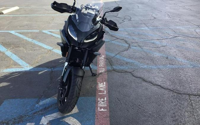 2022 BMW F 900 XR