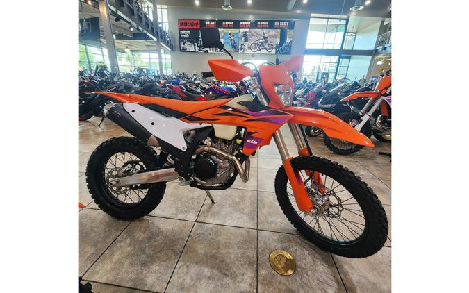 2024 KTM 500 EXC-F Six Days First Look [Fast Facts]