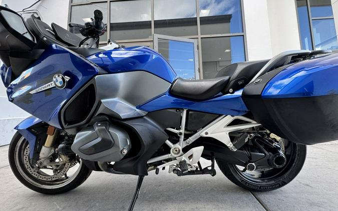 2022 BMW R 1250 RT Racing Blue Metallic