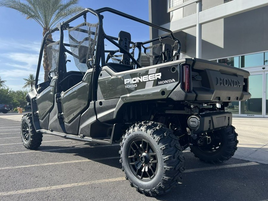2025 Honda® Pioneer 1000-6 Deluxe Crew