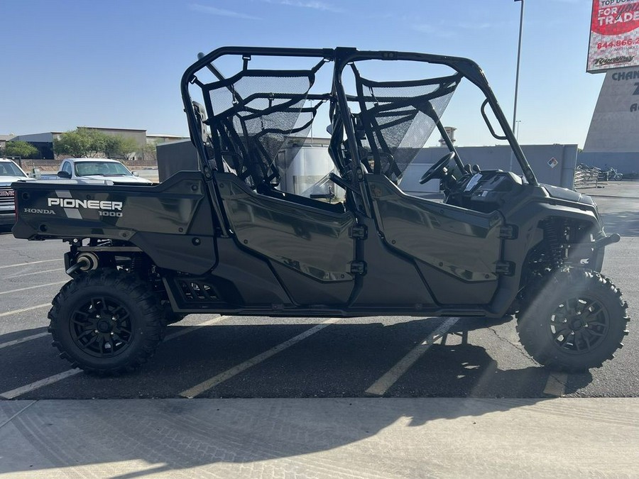 2025 Honda® Pioneer 1000-6 Deluxe Crew